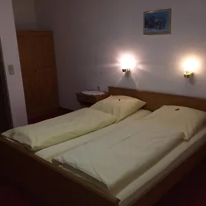  Hostel Hotel-restaurant Hellmann